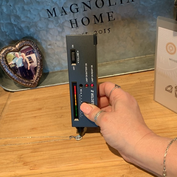 #36 Over 1 ctw tear drop Moissanite necklace - Picture 9 of 9